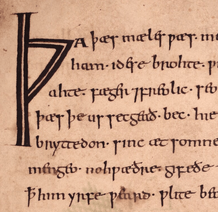 Black handwriting on parchment, beginning with a decorative initial þ six lines tall, followed by a capital letter A.